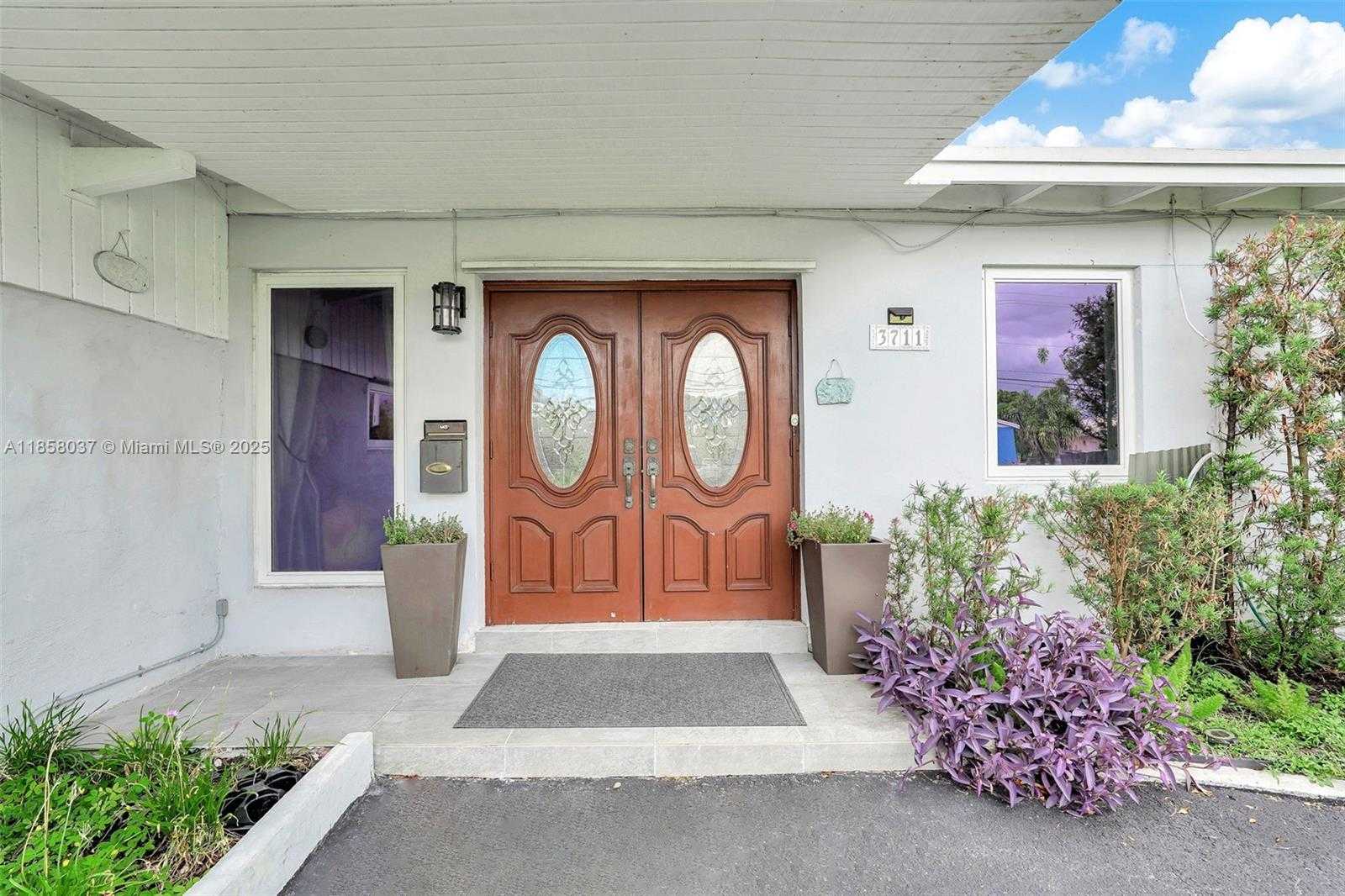 Small Image of 3711 SOUTH WEST 87TH AVE, Miami Number 67