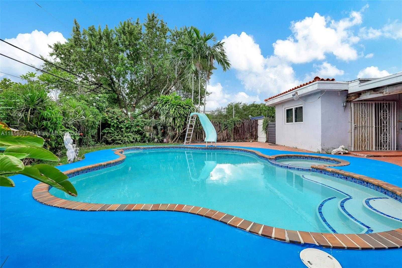 Small Image of 3711 SOUTH WEST 87TH AVE, Miami Number 74