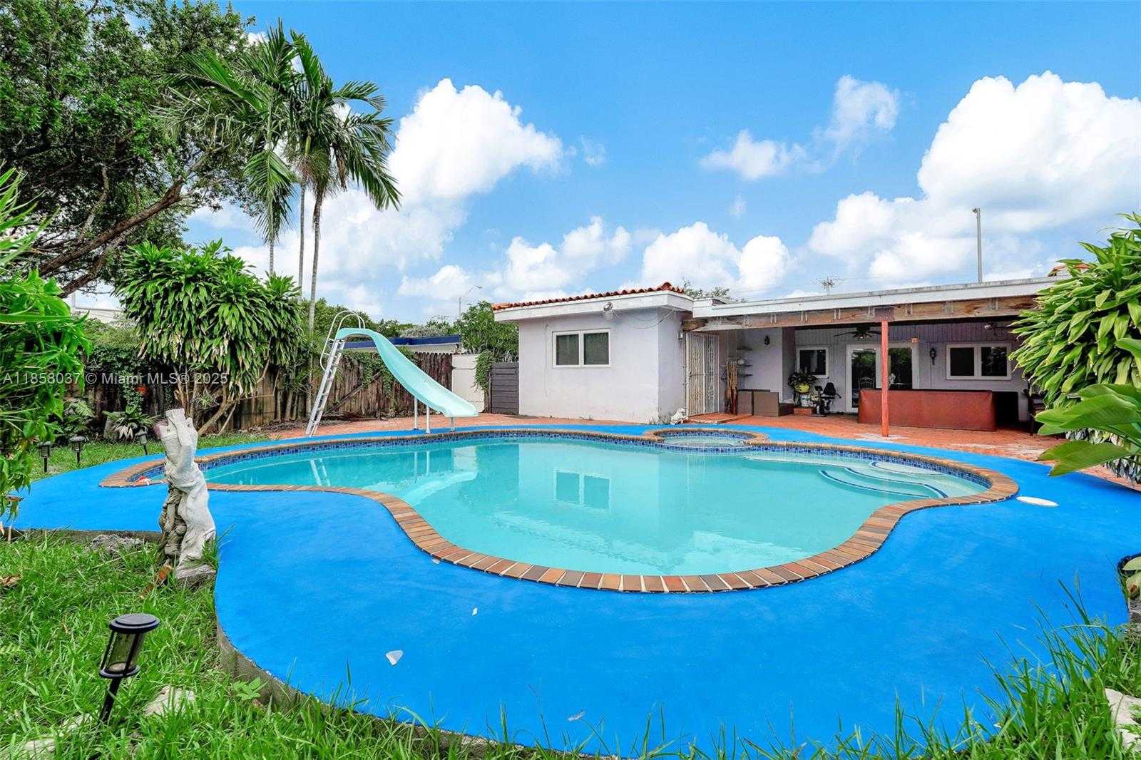 Small Image of 3711 SOUTH WEST 87TH AVE, Miami Number 75