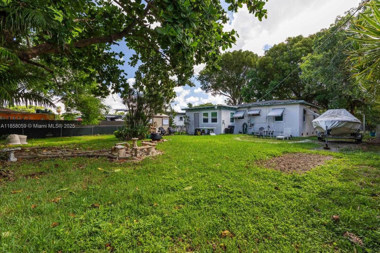 Small Image of 846 NORTH WEST 3RD AVE, Homestead Number 14