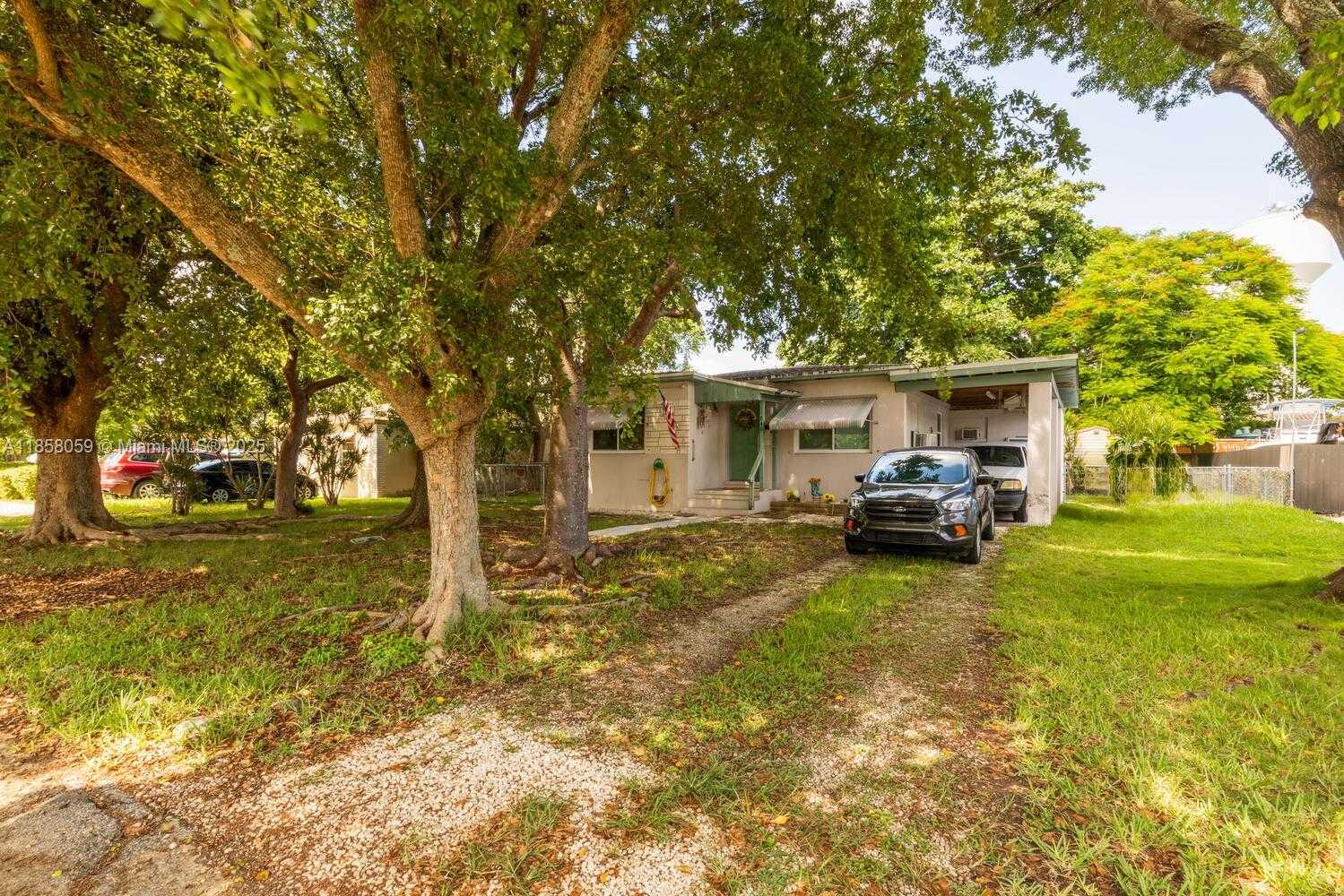 Small Image of 846 NORTH WEST 3RD AVE, Homestead Number 6