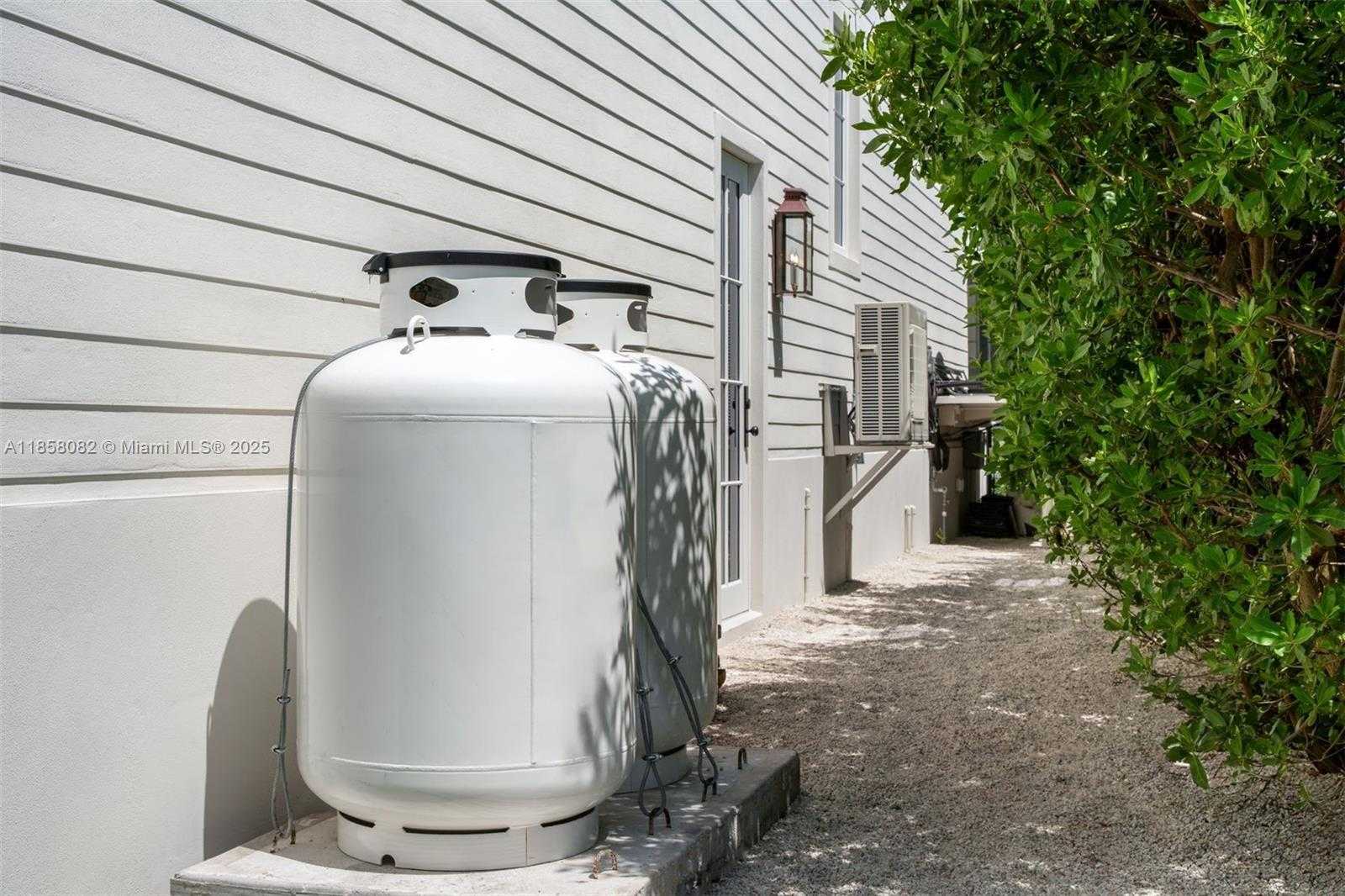 Small Image of 1051 SAN PEDRO AVE, Coral Gables Number 77