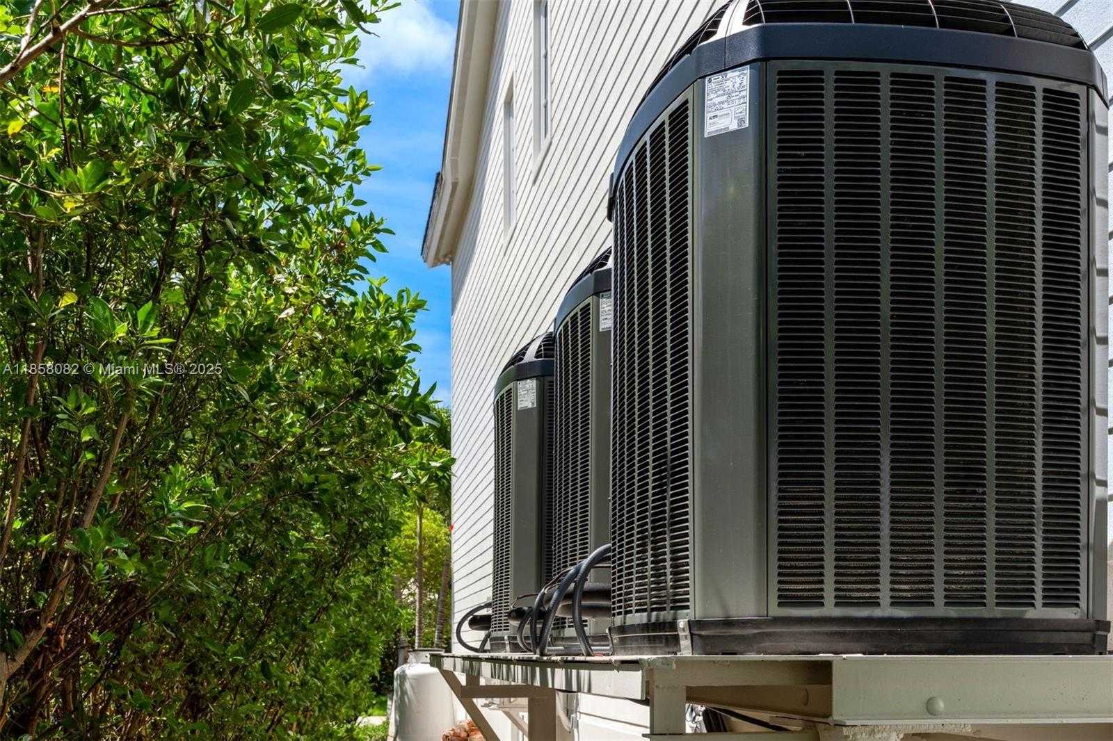 Small Image of 1051 SAN PEDRO AVE, Coral Gables Number 78