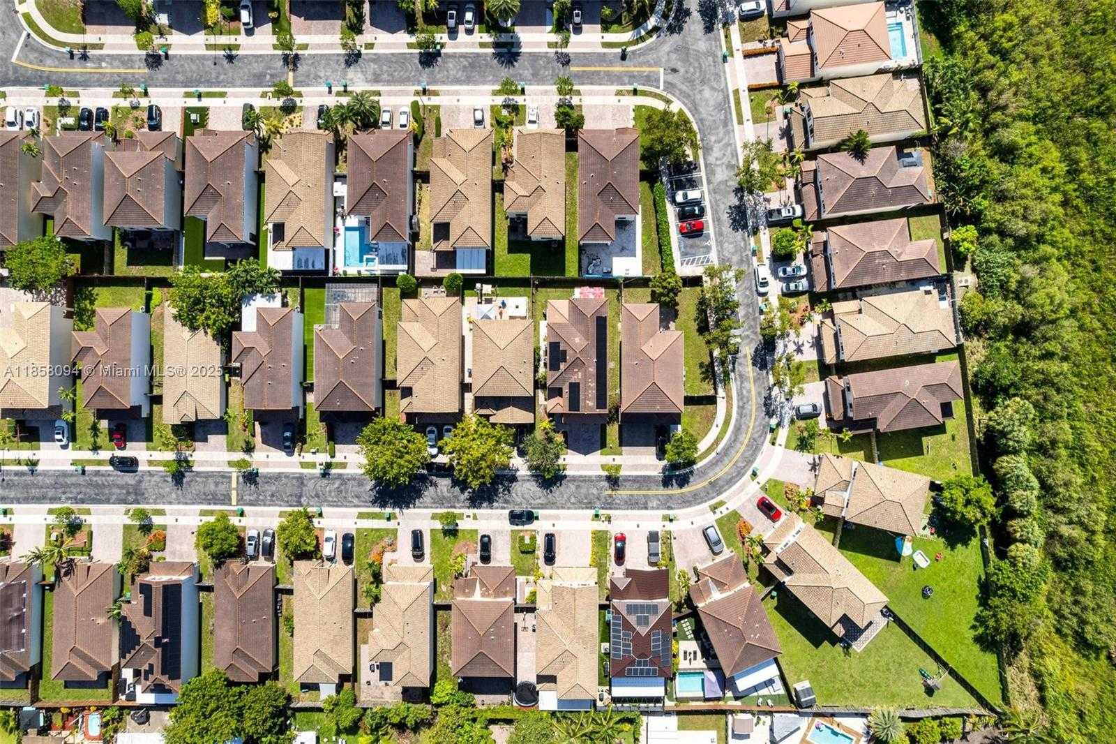 Small Image of 22777 SOUTH WEST 93RD CT, Cutler Bay Number 60