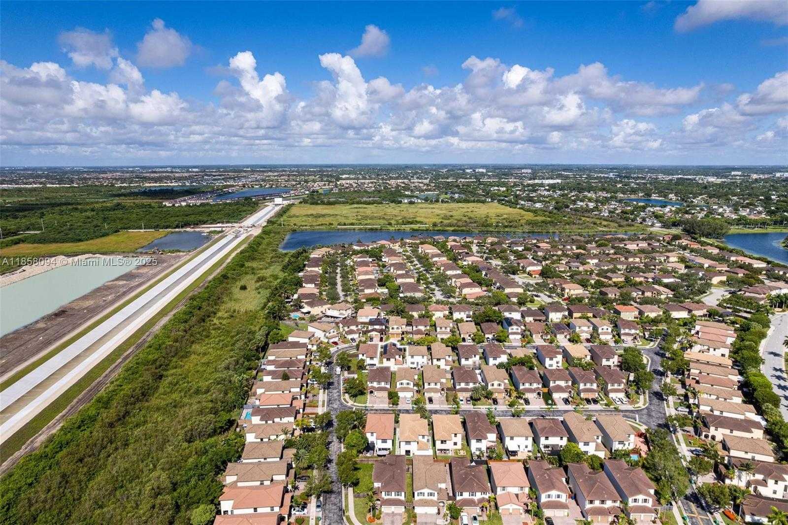 Small Image of 22777 SOUTH WEST 93RD CT, Cutler Bay Number 74