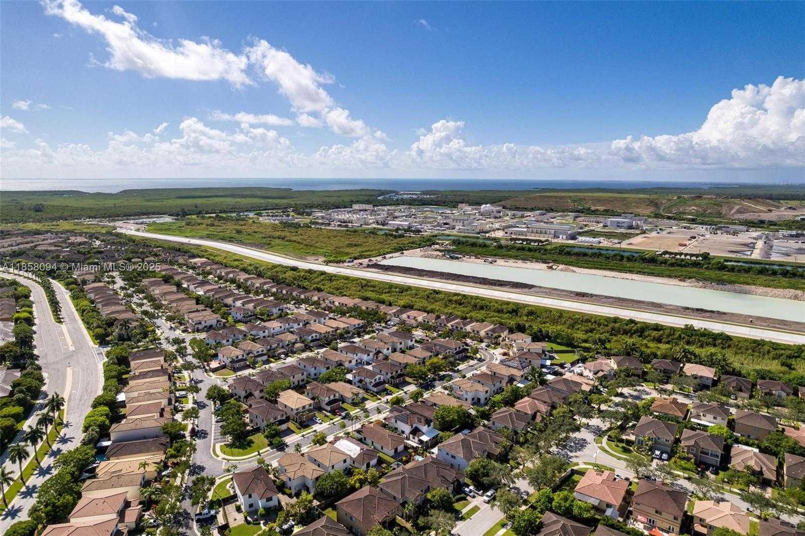 Small Image of 22777 SOUTH WEST 93RD CT, Cutler Bay Number 77