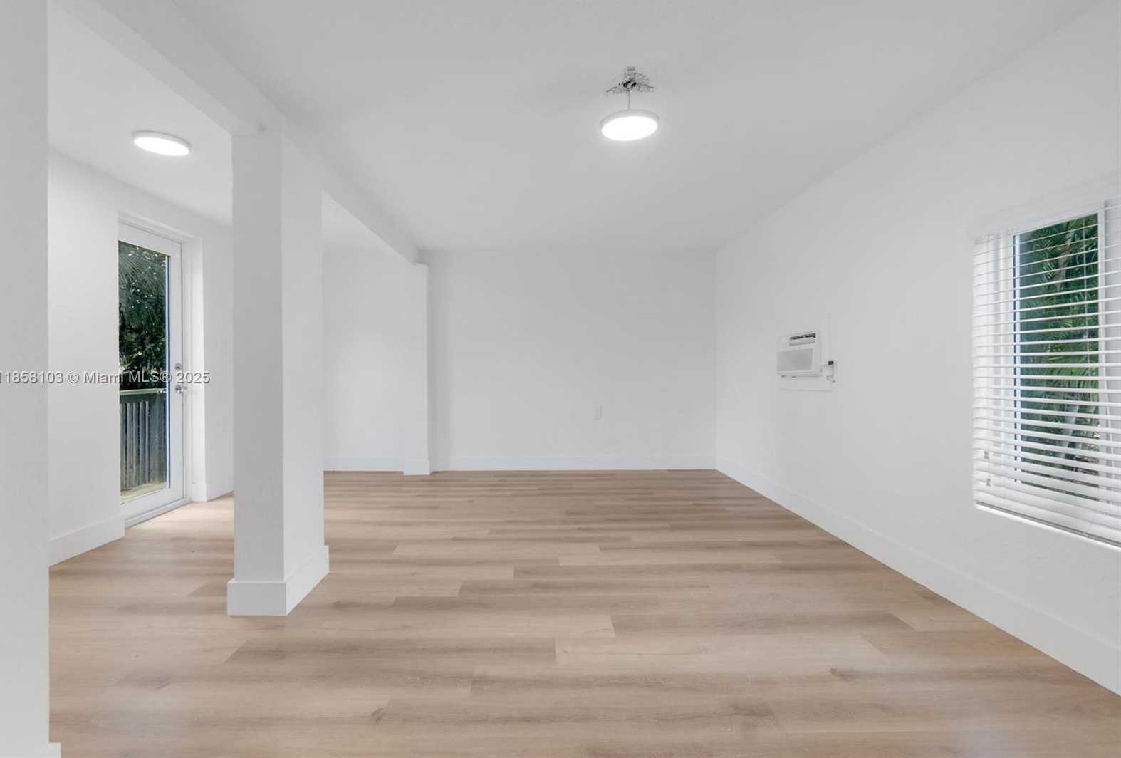 Small Image of 130 169 TER, North Miami Beach Number 17