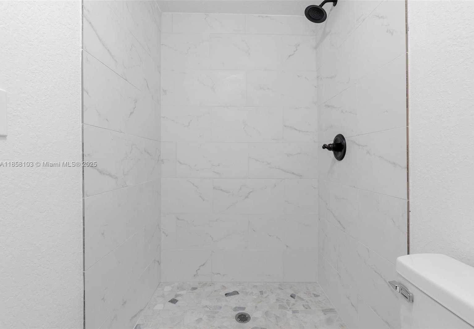 Small Image of 130 169 TER, North Miami Beach Number 19