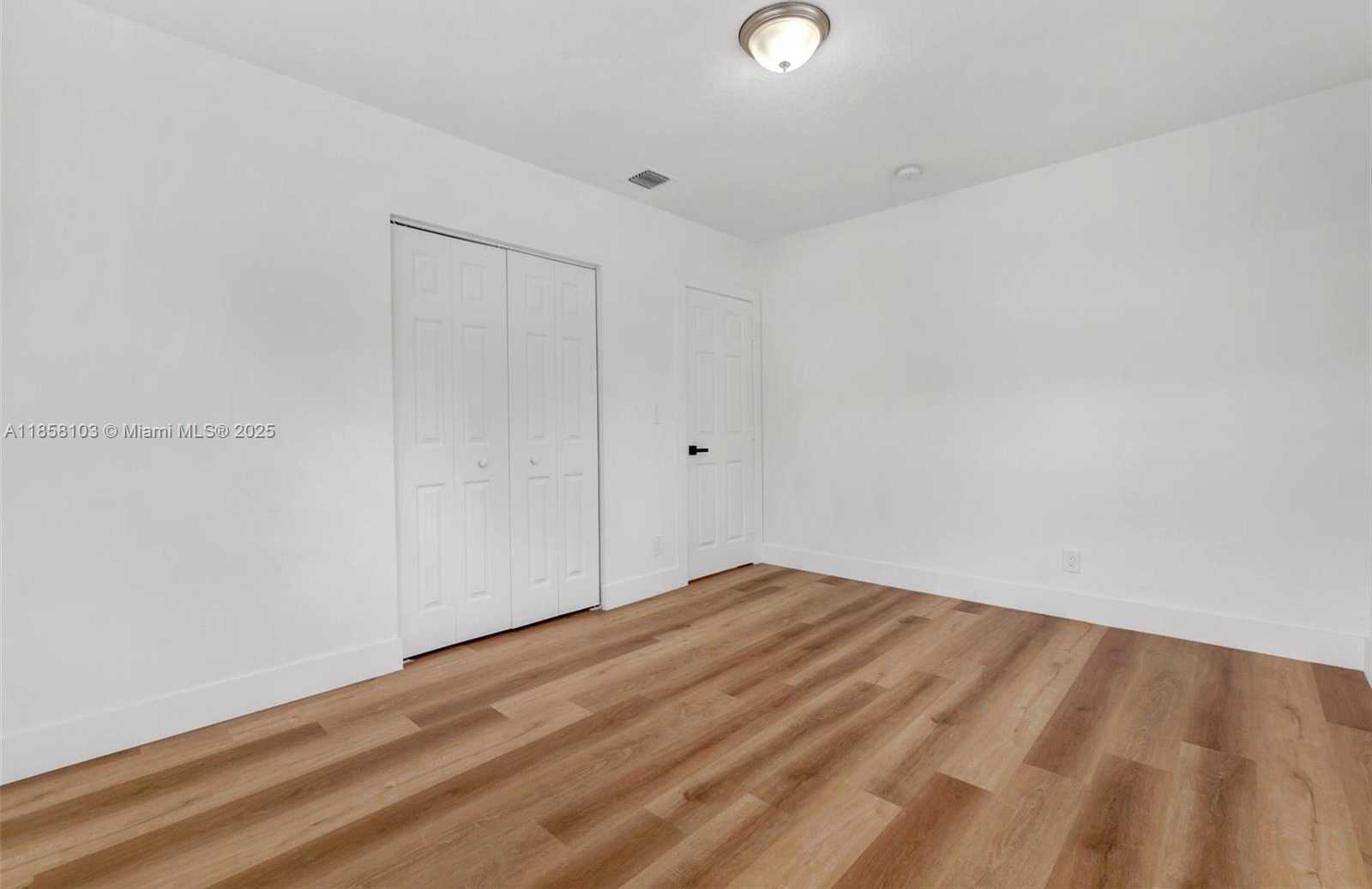 Small Image of 130 169 TER, North Miami Beach Number 29