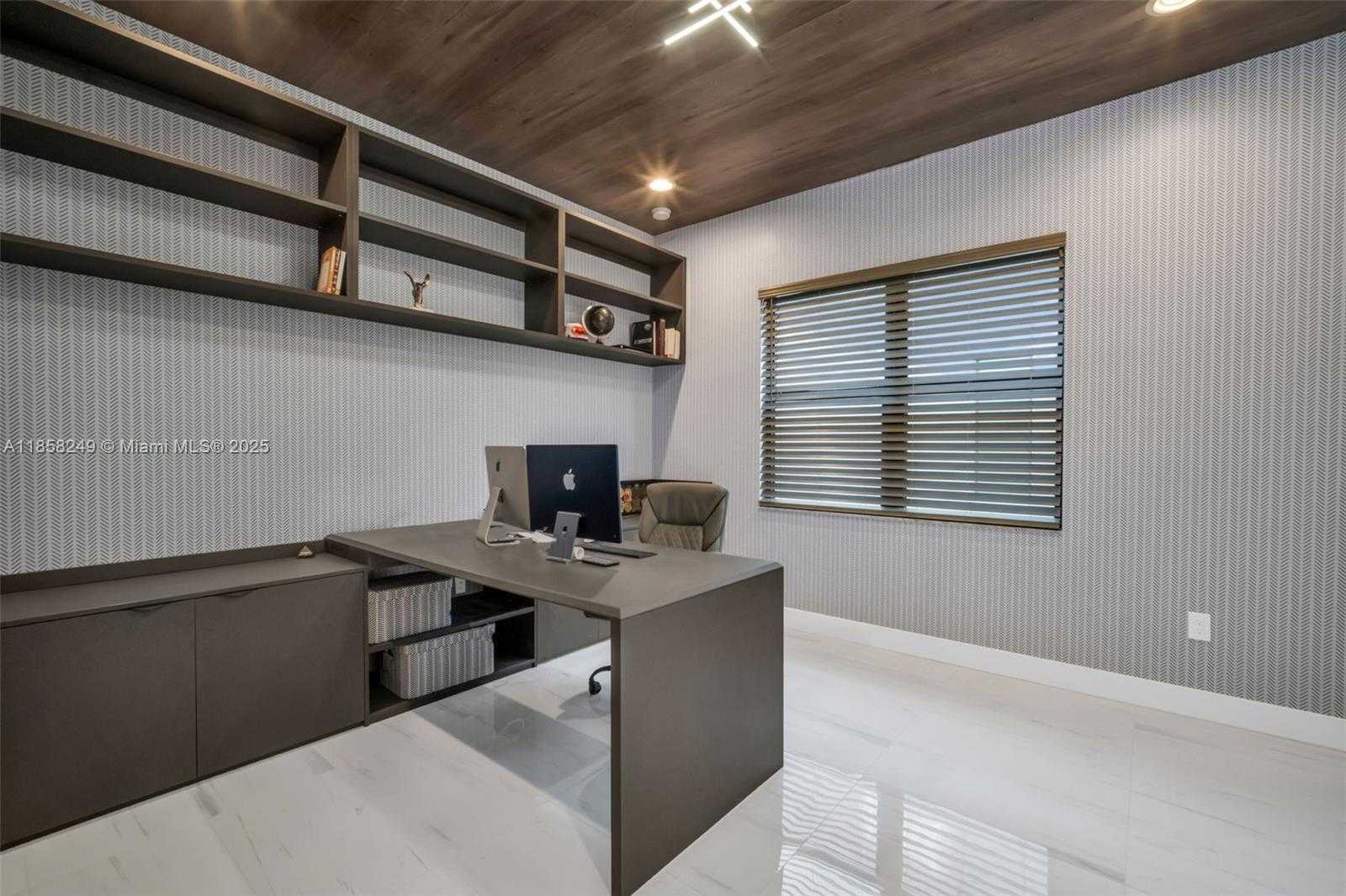 Small Image of 17521 SPARKLING RIVER RD, Boca Raton Number 21