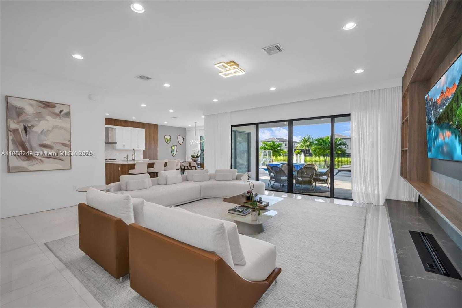 Small Image of 17521 SPARKLING RIVER RD, Boca Raton Number 4