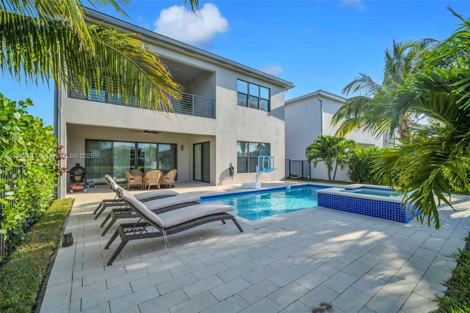 Small Image of 17521 SPARKLING RIVER RD, Boca Raton Number 47