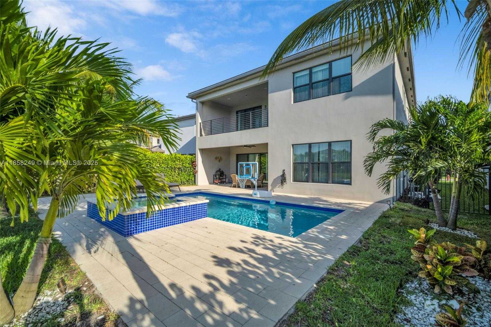 Small Image of 17521 SPARKLING RIVER RD, Boca Raton Number 48
