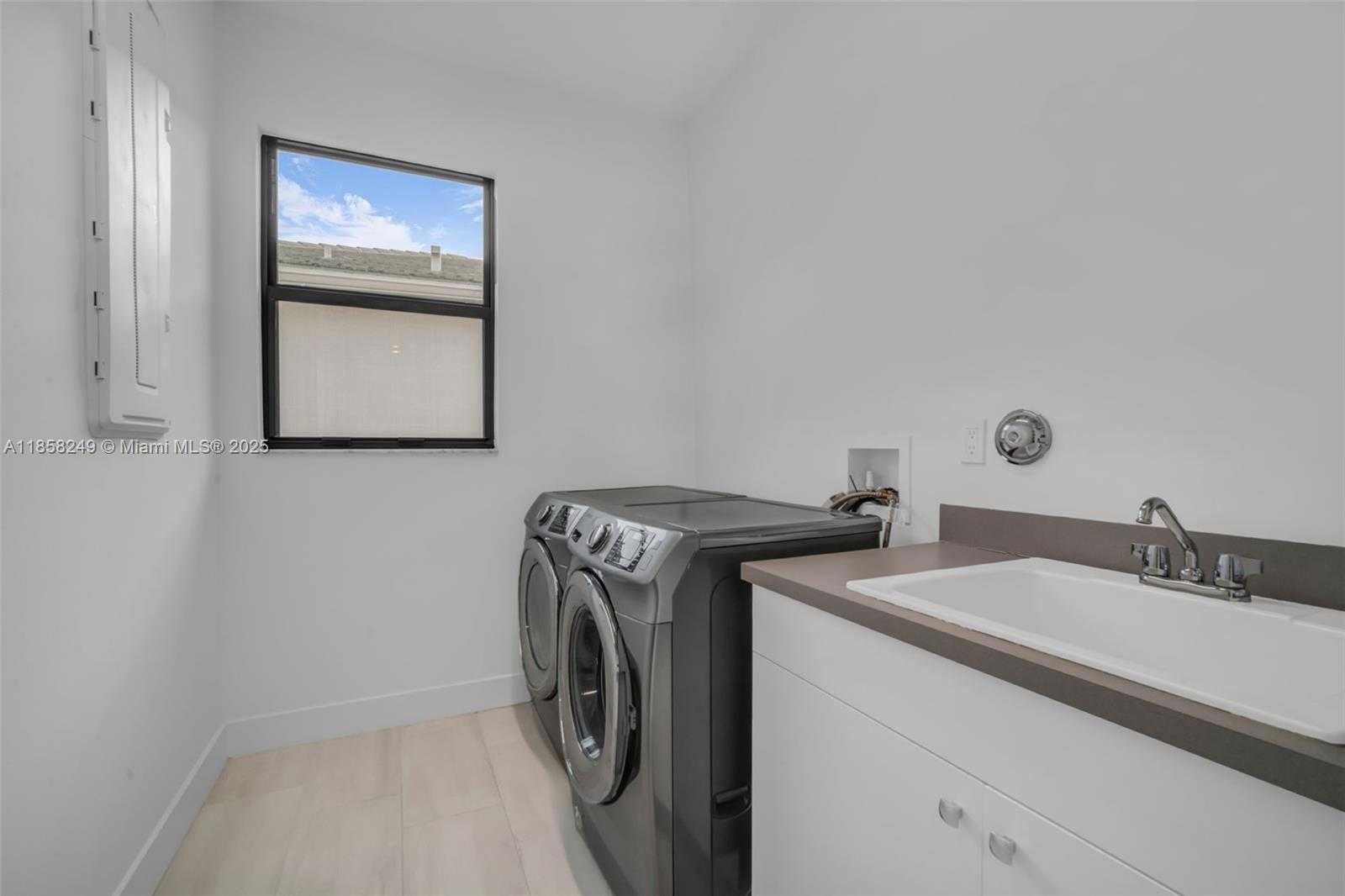Small Image of 17521 SPARKLING RIVER RD, Boca Raton Number 74