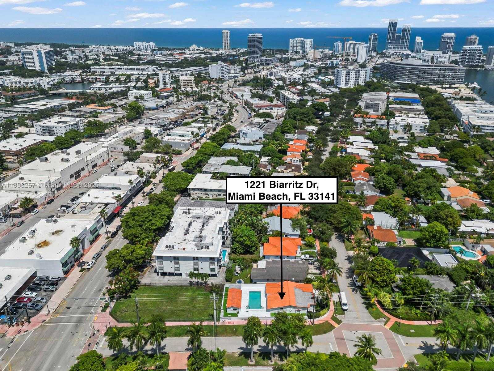 Small Image of 1221 BIARRITZ DR, Miami Beach Number 17