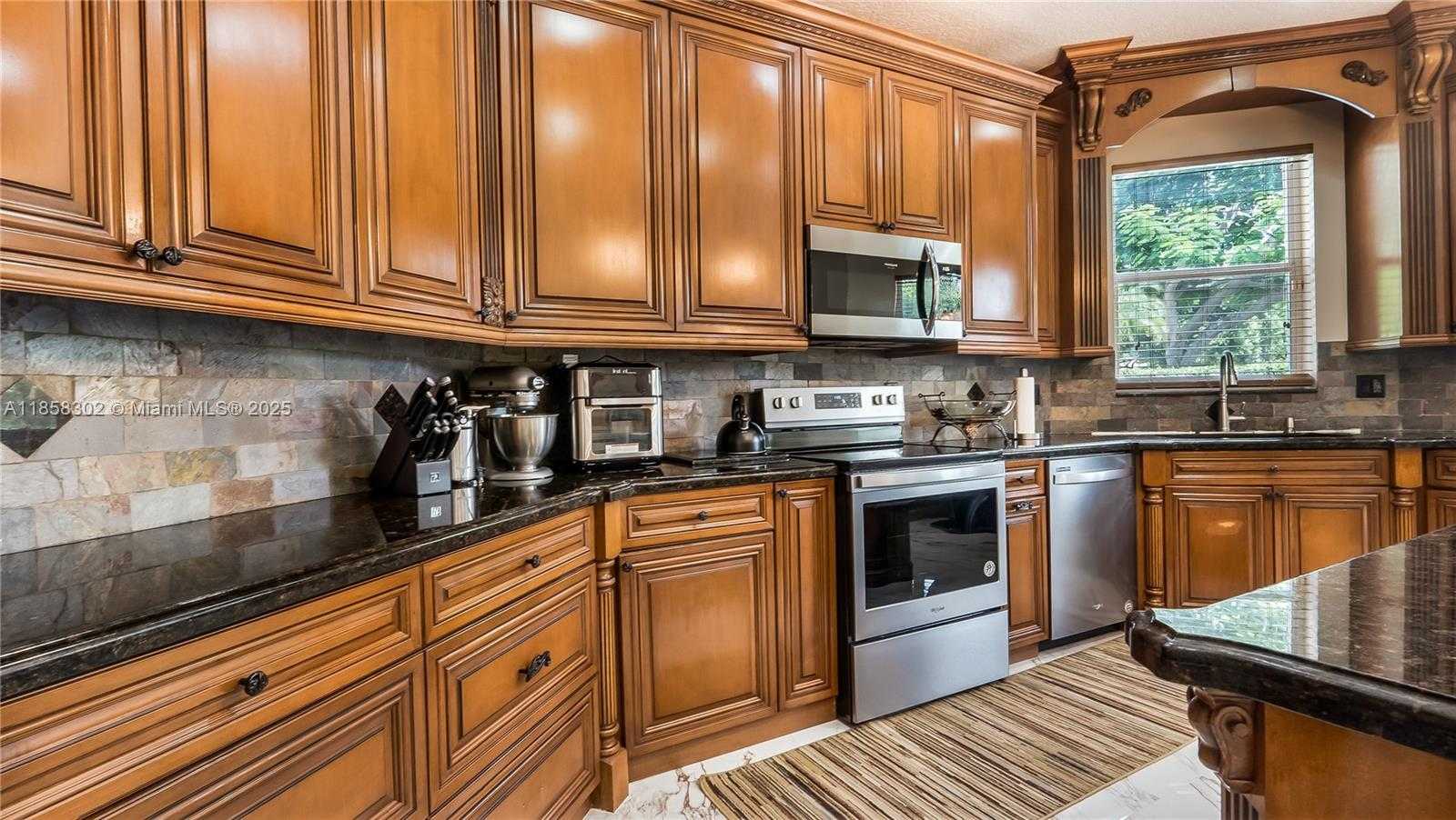 Small Image of 11253 NORTH WEST 49TH ST, Coral Springs Number 27