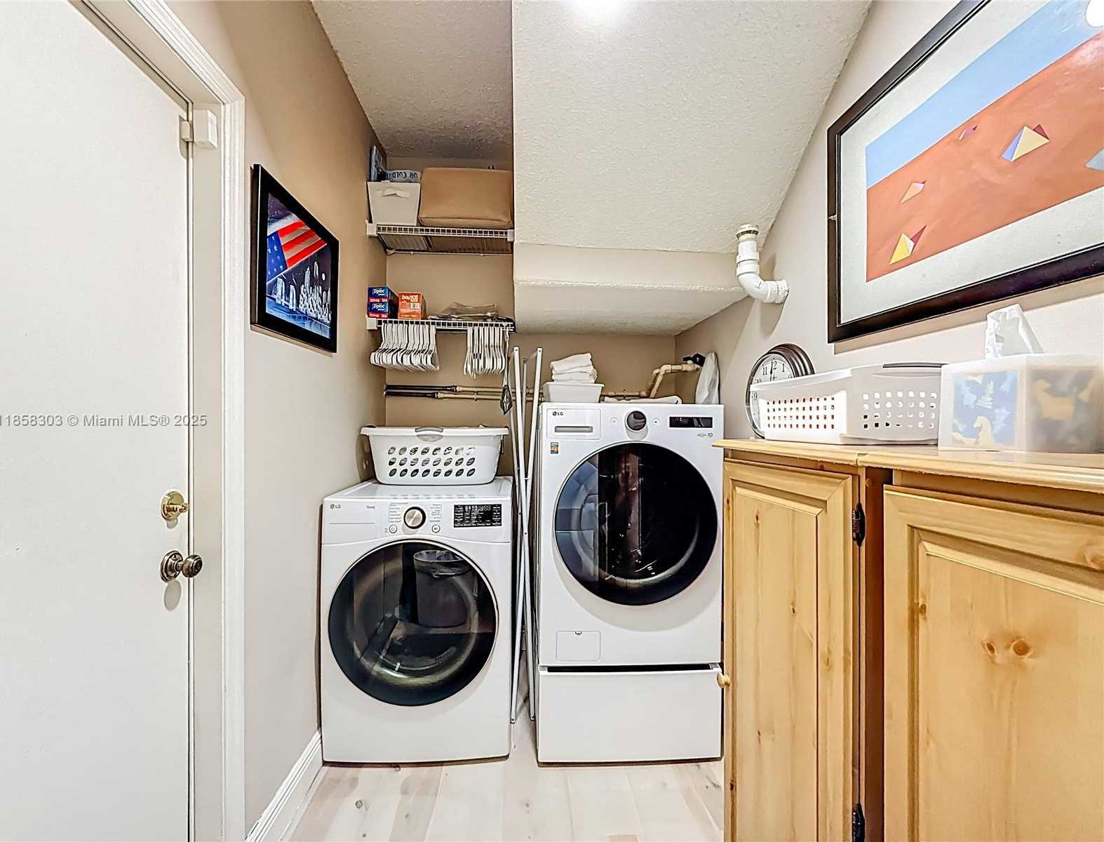 Small Image of 15329 SOUTH WEST 51ST ST, Davie Number 22