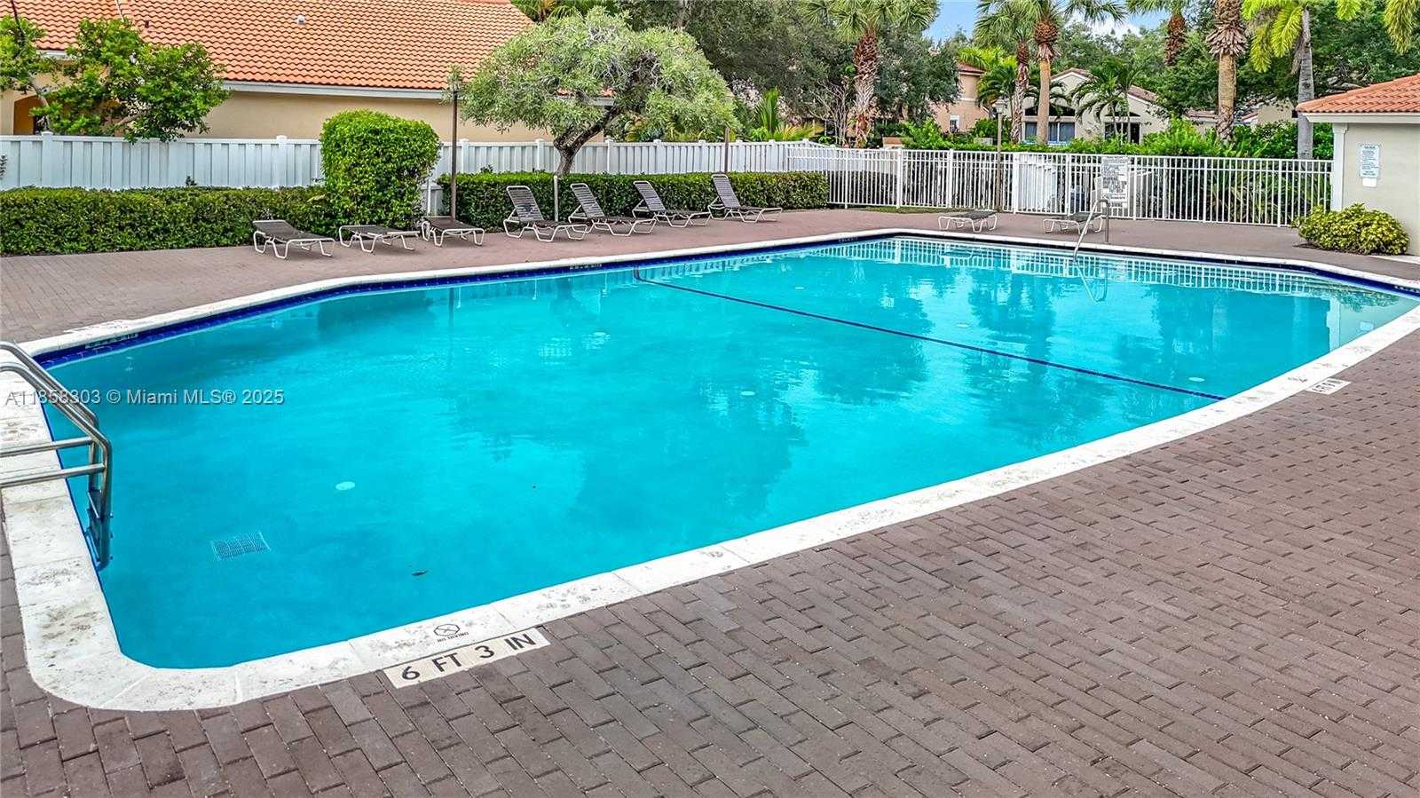 Small Image of 15329 SOUTH WEST 51ST ST, Davie Number 35