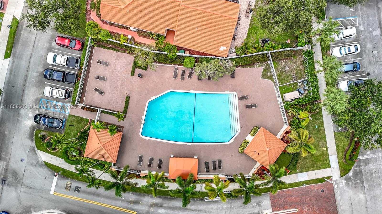 Small Image of 15329 SOUTH WEST 51ST ST, Davie Number 38