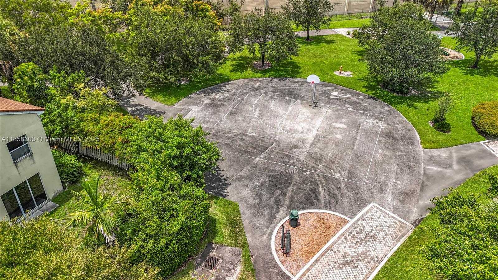 Small Image of 15329 SOUTH WEST 51ST ST, Davie Number 41