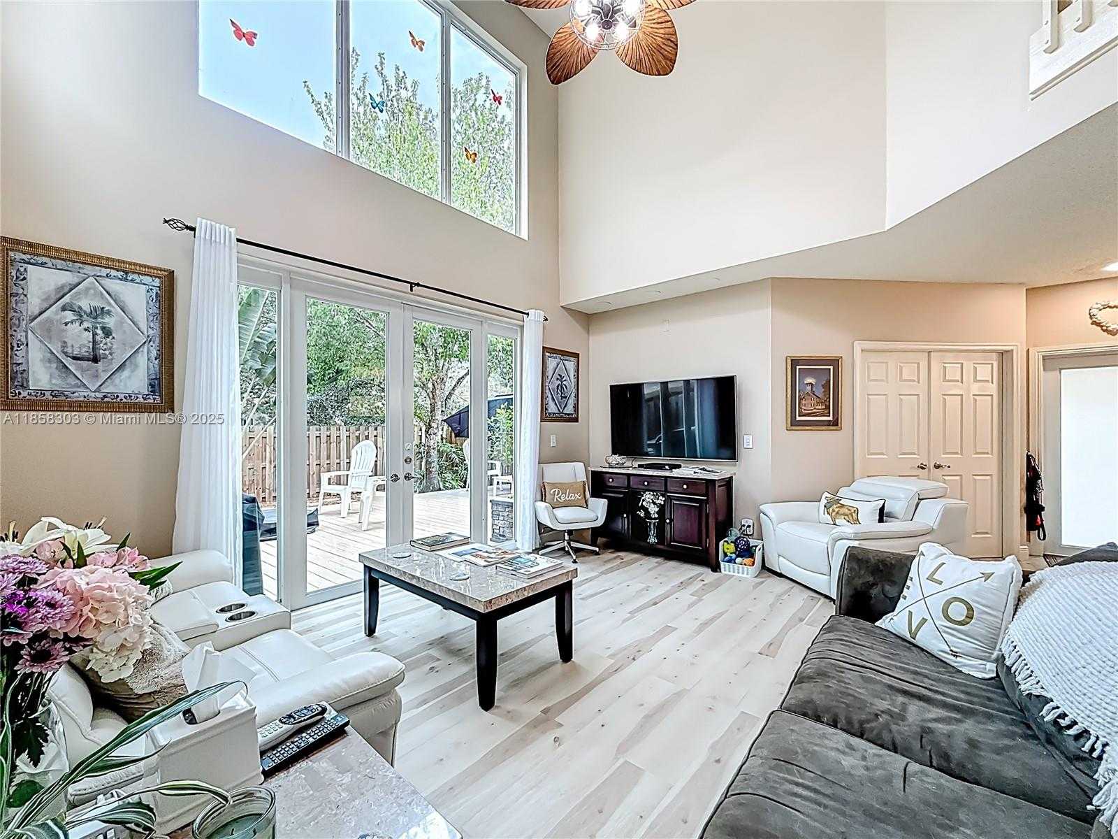 Small Image of 15329 SOUTH WEST 51ST ST, Davie Number 7