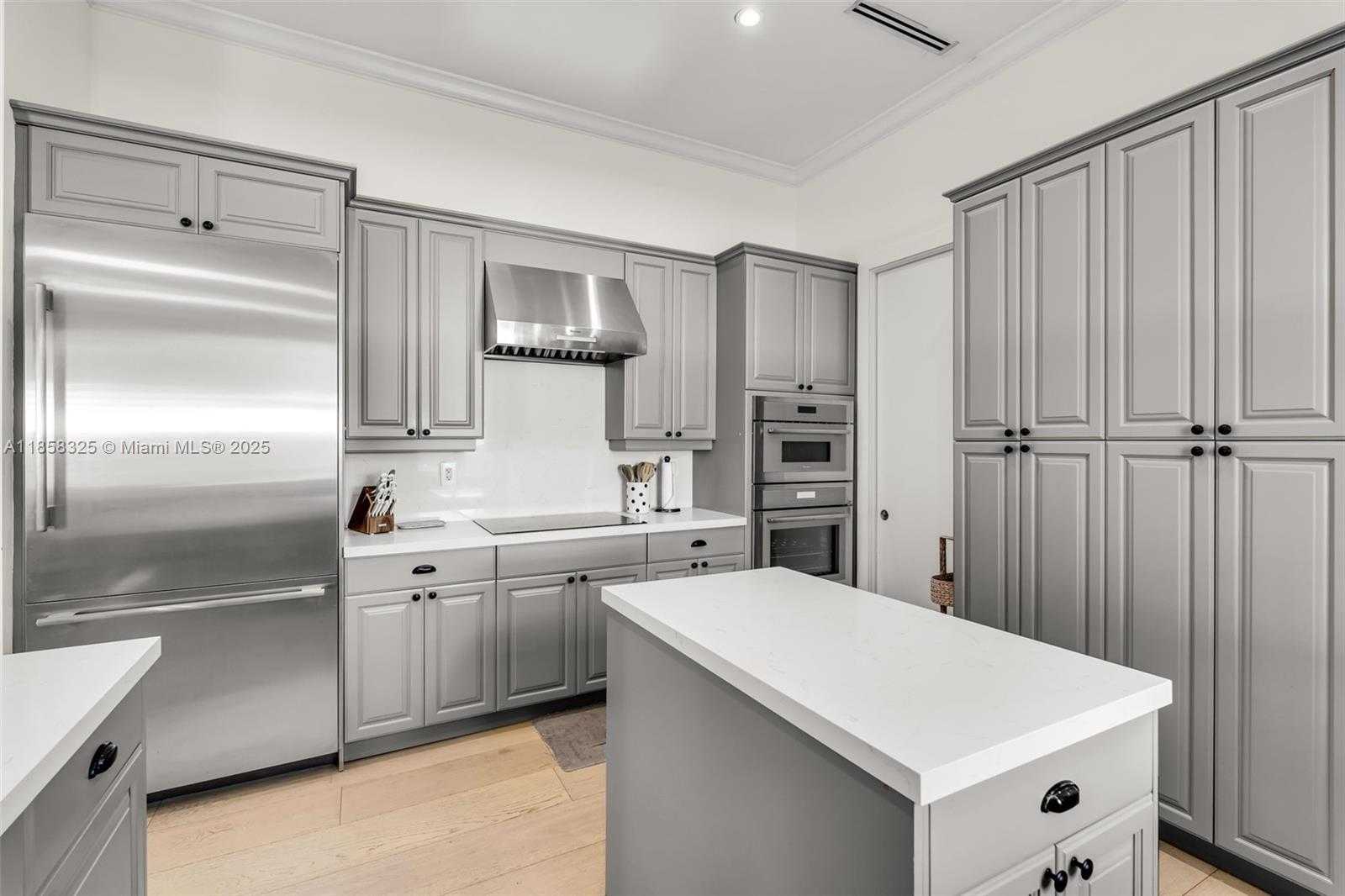 Small Image of 285 WEST ENID DR, Key Biscayne Number 17