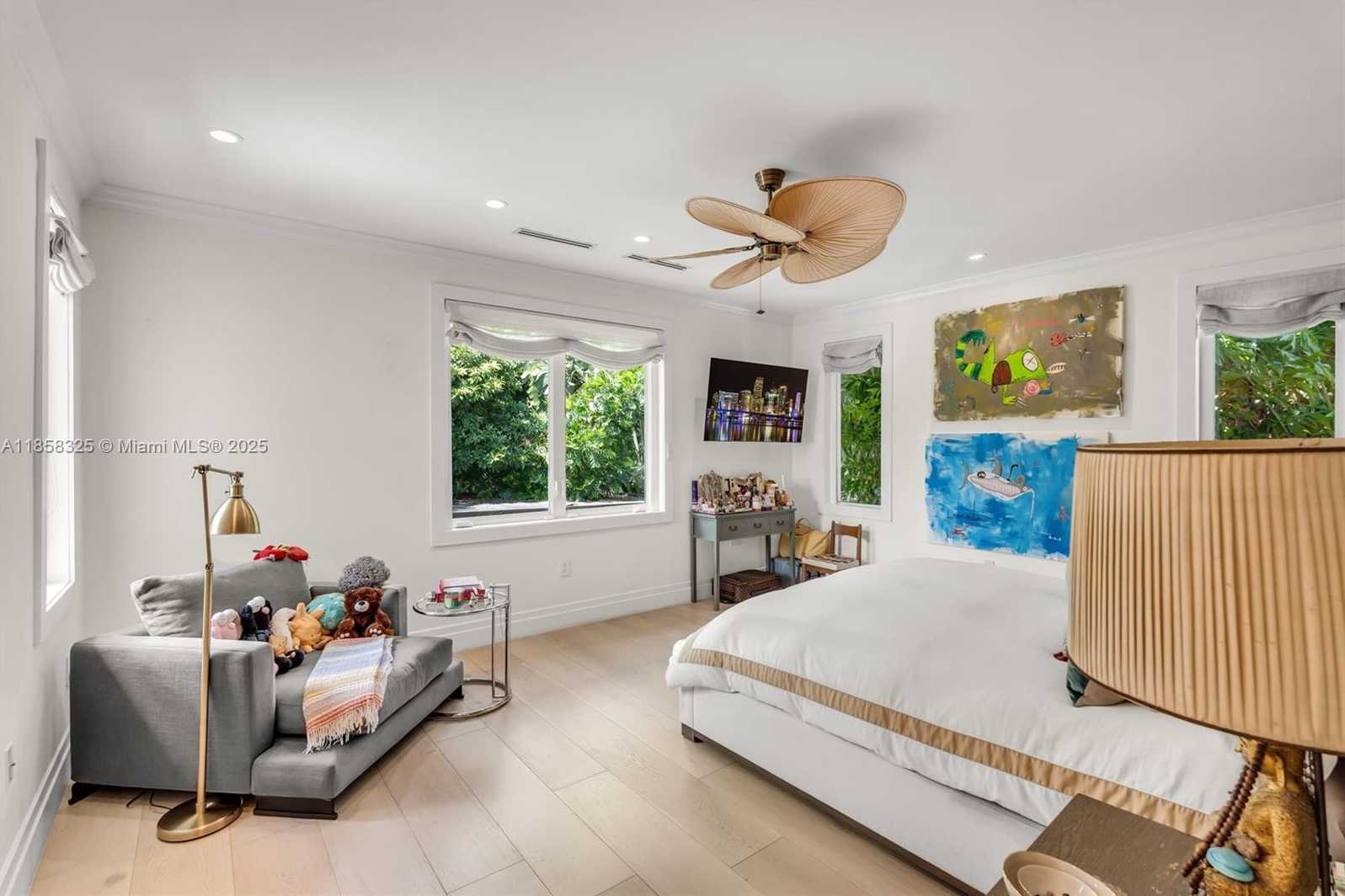 Small Image of 285 WEST ENID DR, Key Biscayne Number 27