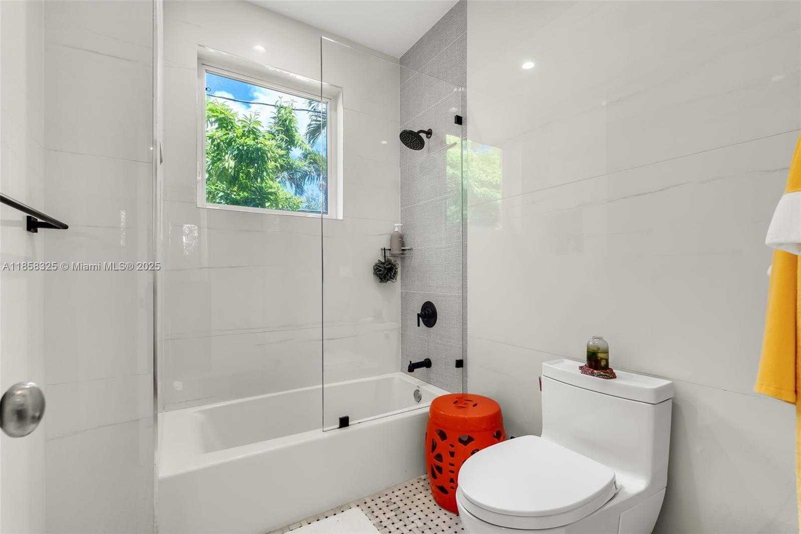 Small Image of 285 WEST ENID DR, Key Biscayne Number 37
