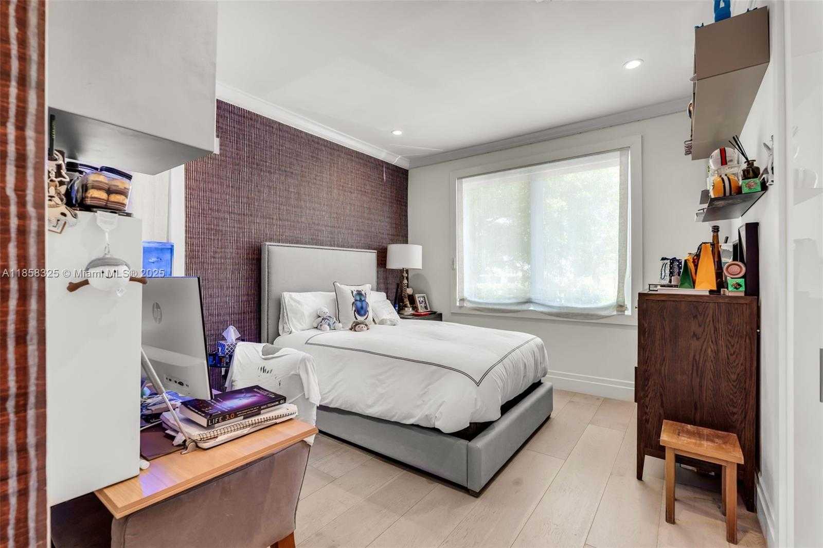 Small Image of 285 WEST ENID DR, Key Biscayne Number 38