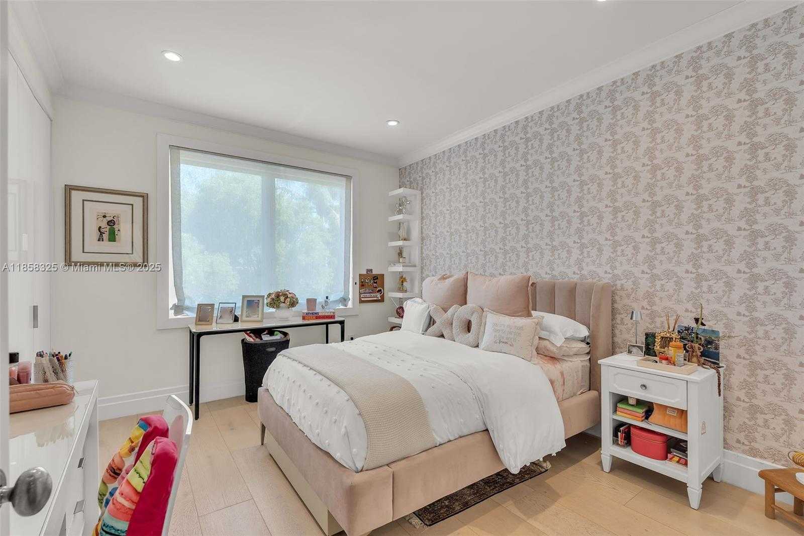 Small Image of 285 WEST ENID DR, Key Biscayne Number 40