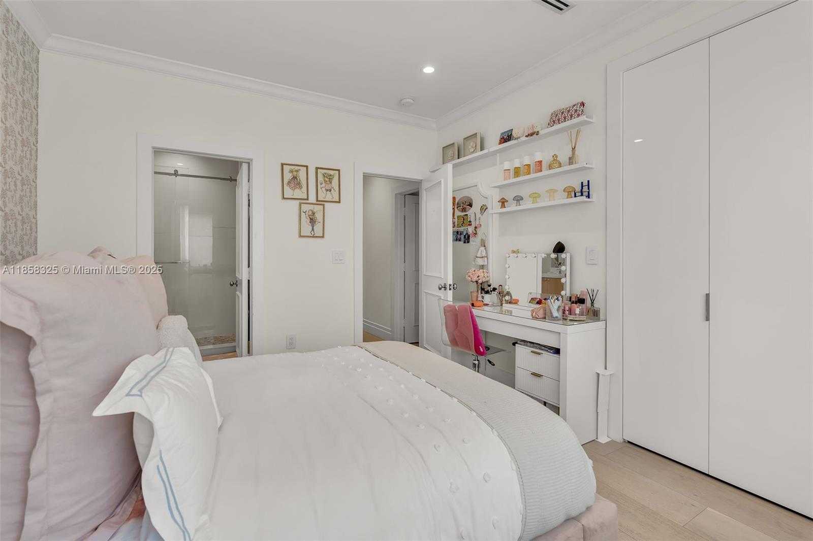 Small Image of 285 WEST ENID DR, Key Biscayne Number 41