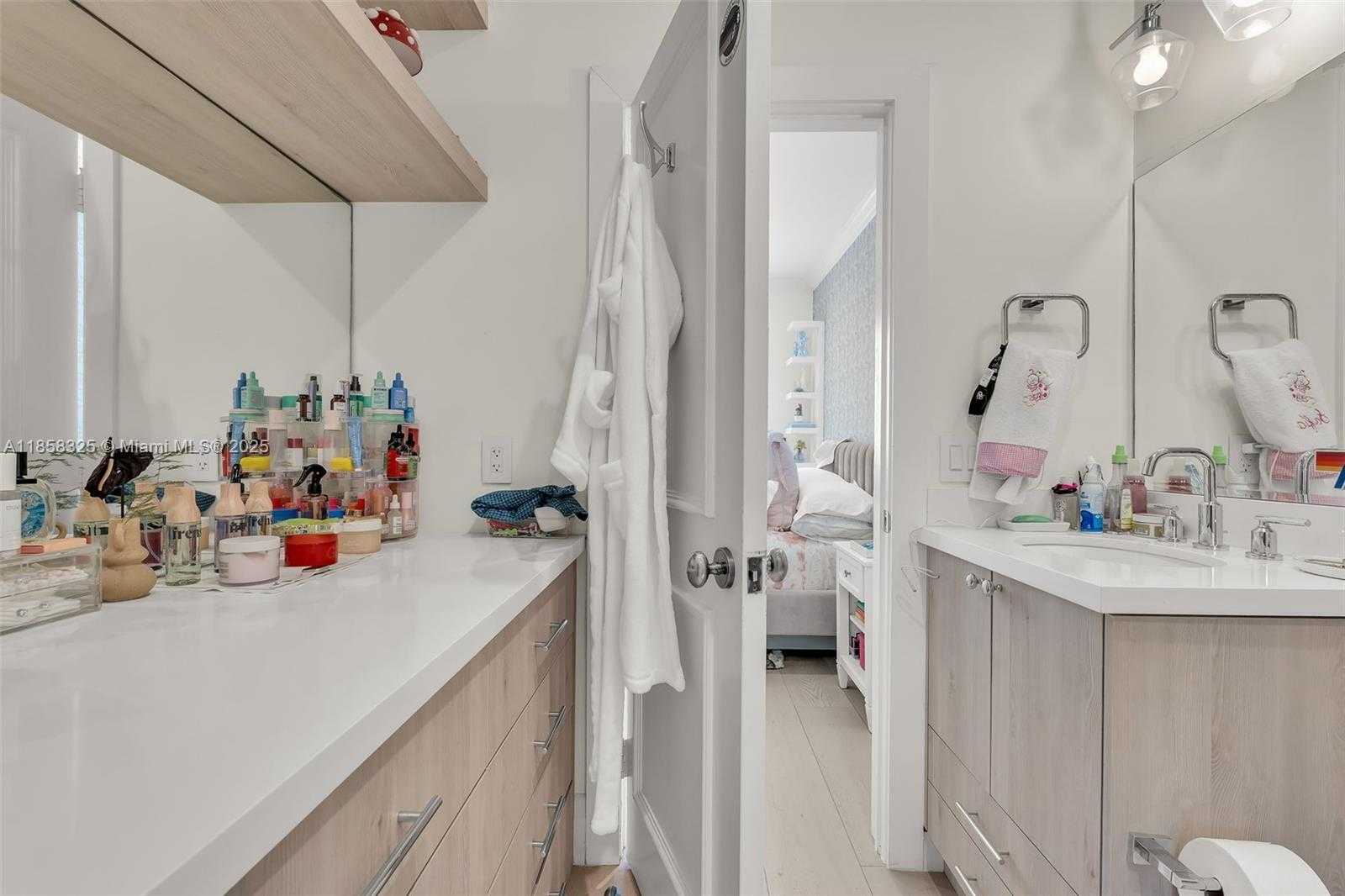 Small Image of 285 WEST ENID DR, Key Biscayne Number 43