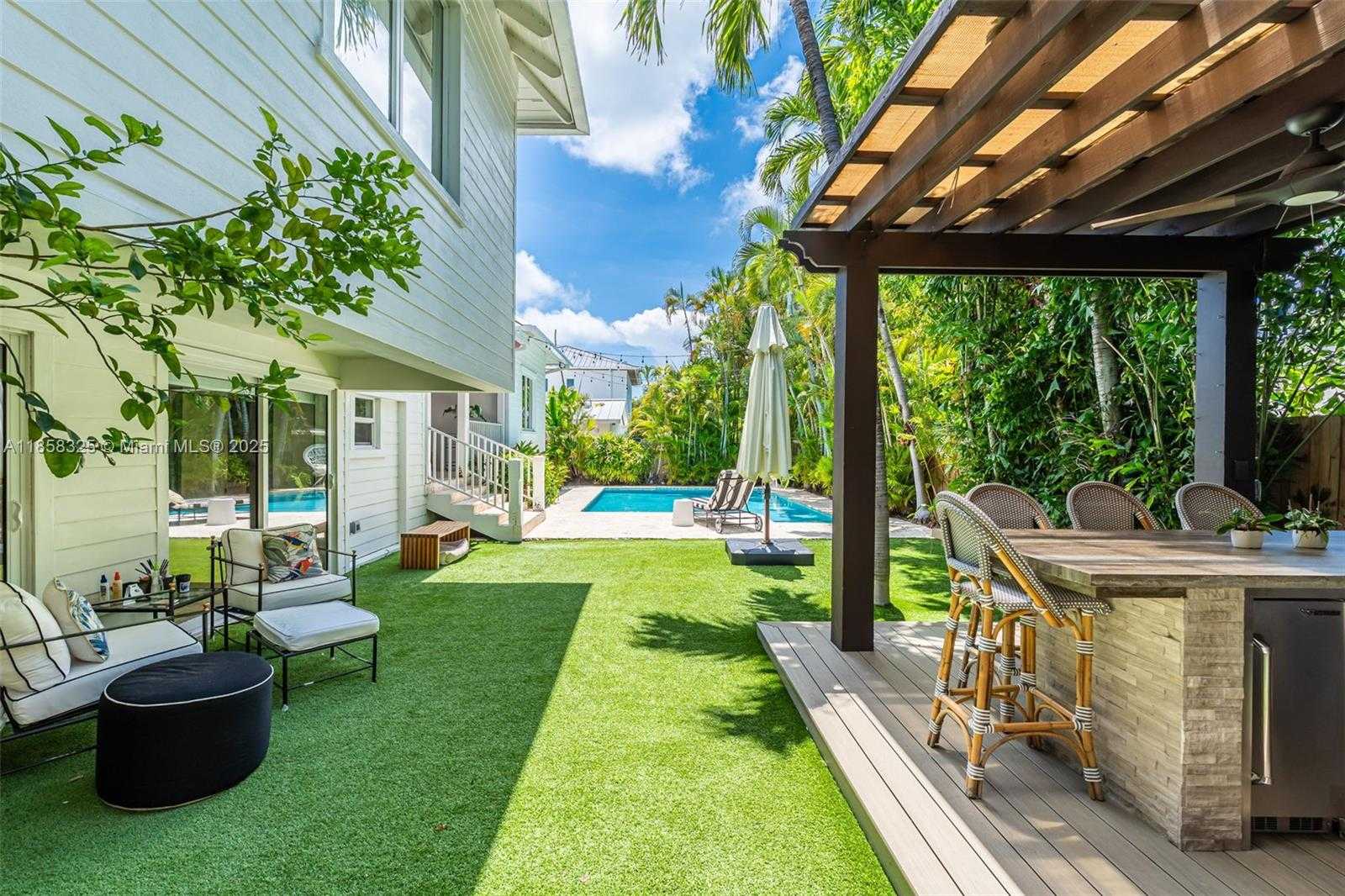 Small Image of 285 WEST ENID DR, Key Biscayne Number 54