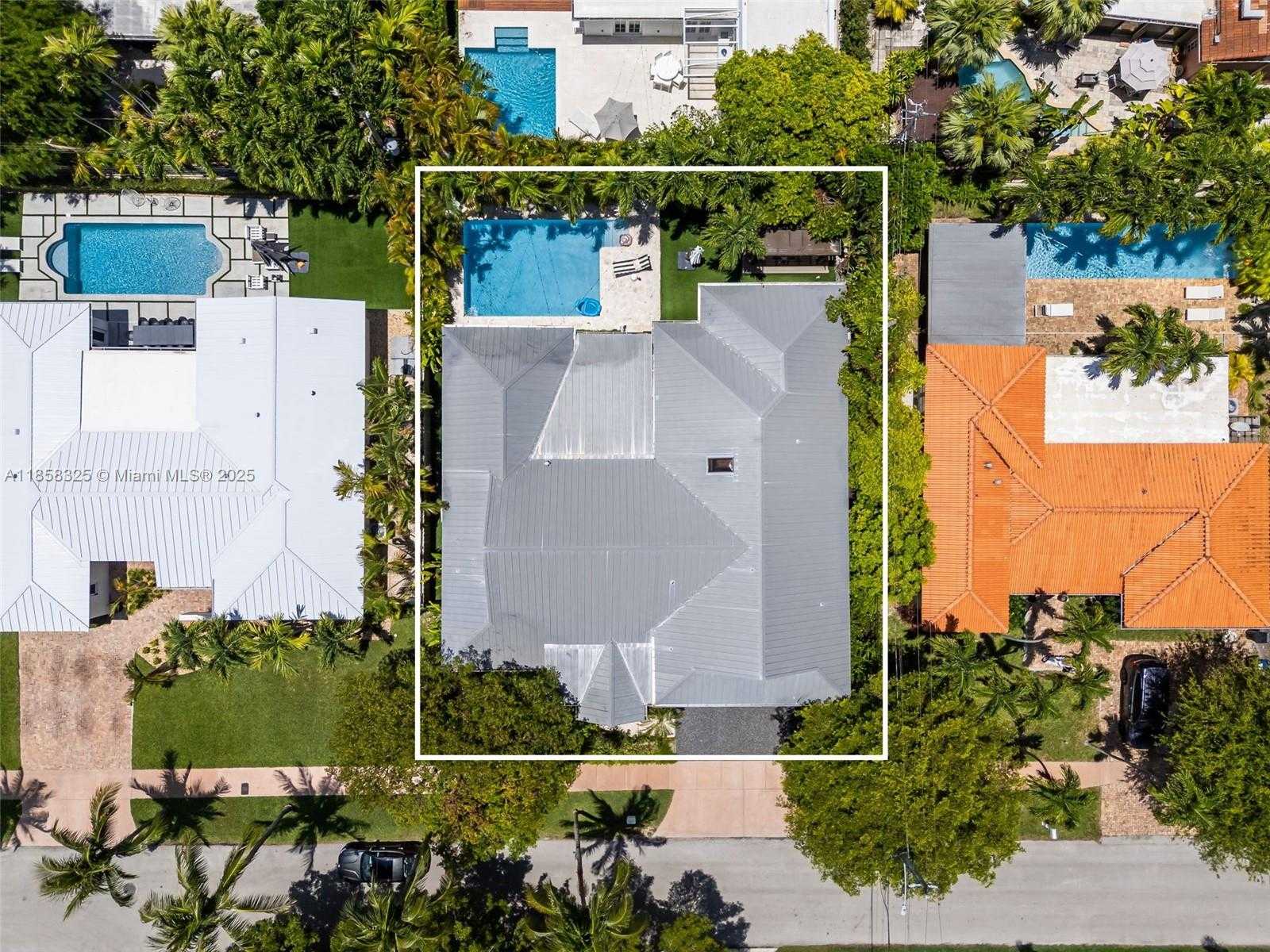 Small Image of 285 WEST ENID DR, Key Biscayne Number 59