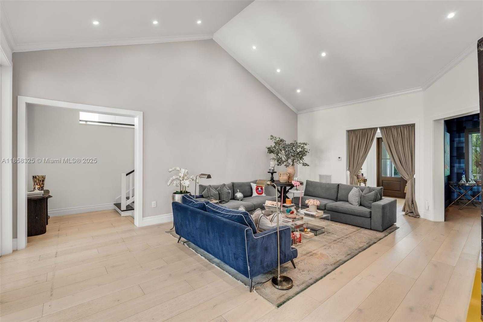 Small Image of 285 WEST ENID DR, Key Biscayne Number 7
