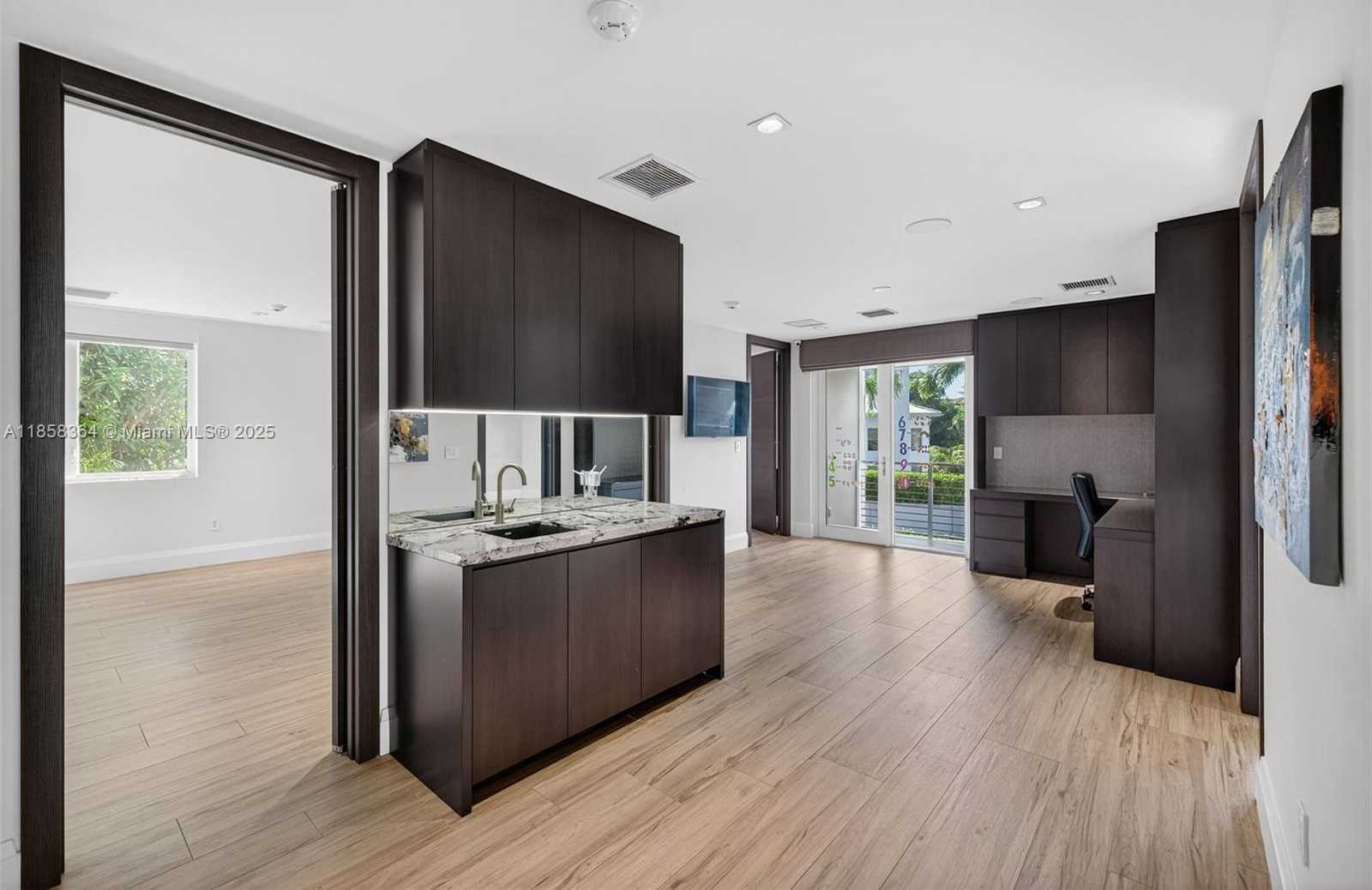 Small Image of Fort Lauderdale Number 29