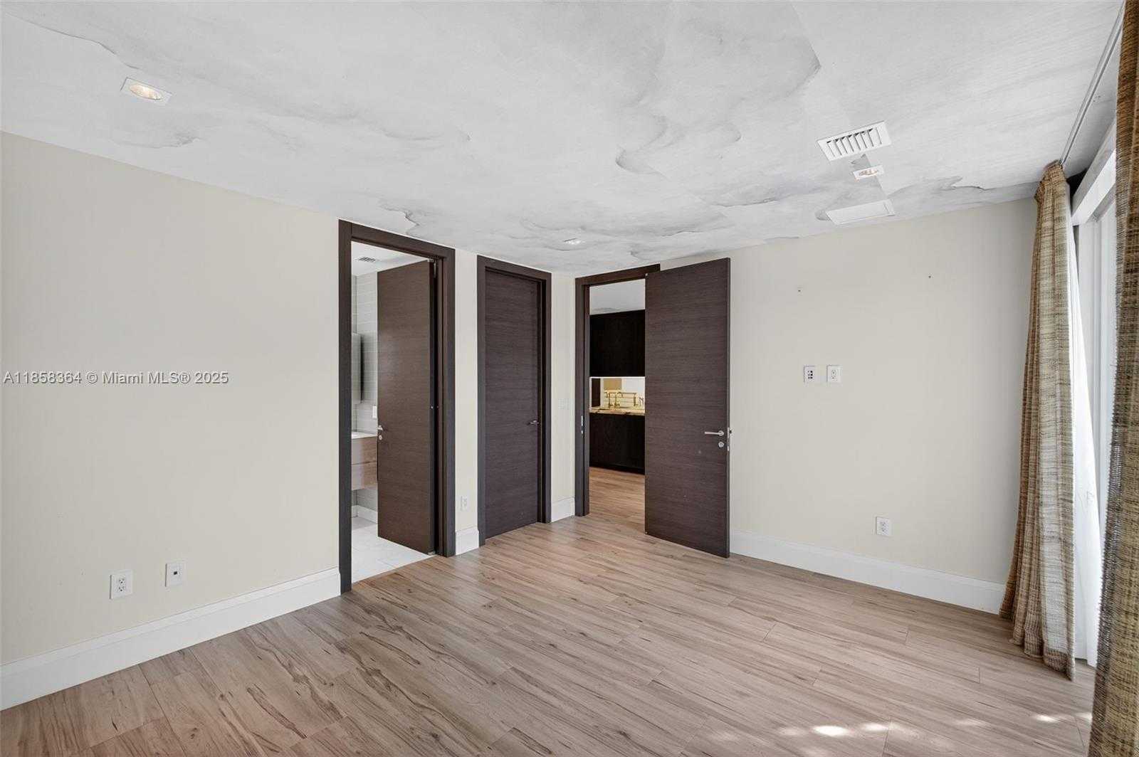 Small Image of Fort Lauderdale Number 33