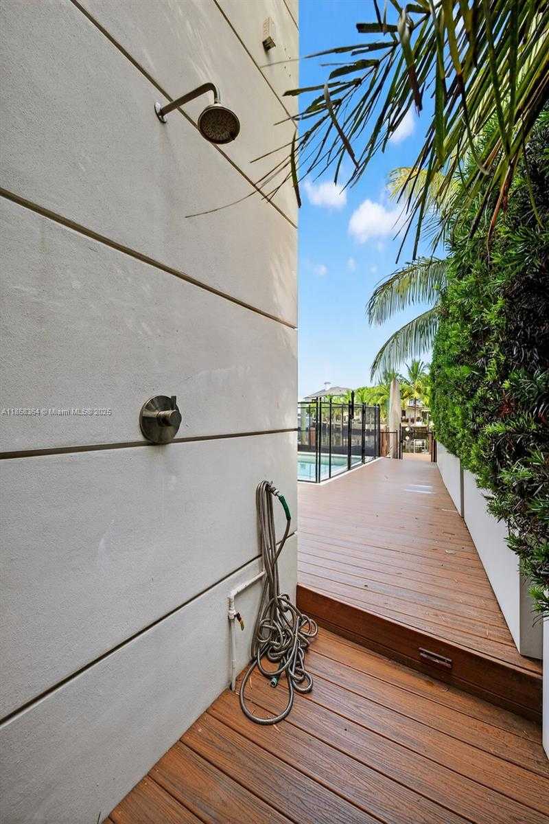 Small Image of Fort Lauderdale Number 48