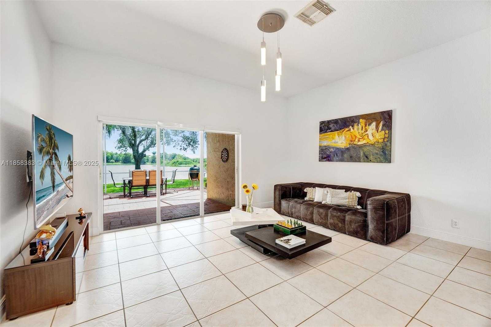 Small Image of 4310 DIAMOND WAY, Weston Number 14