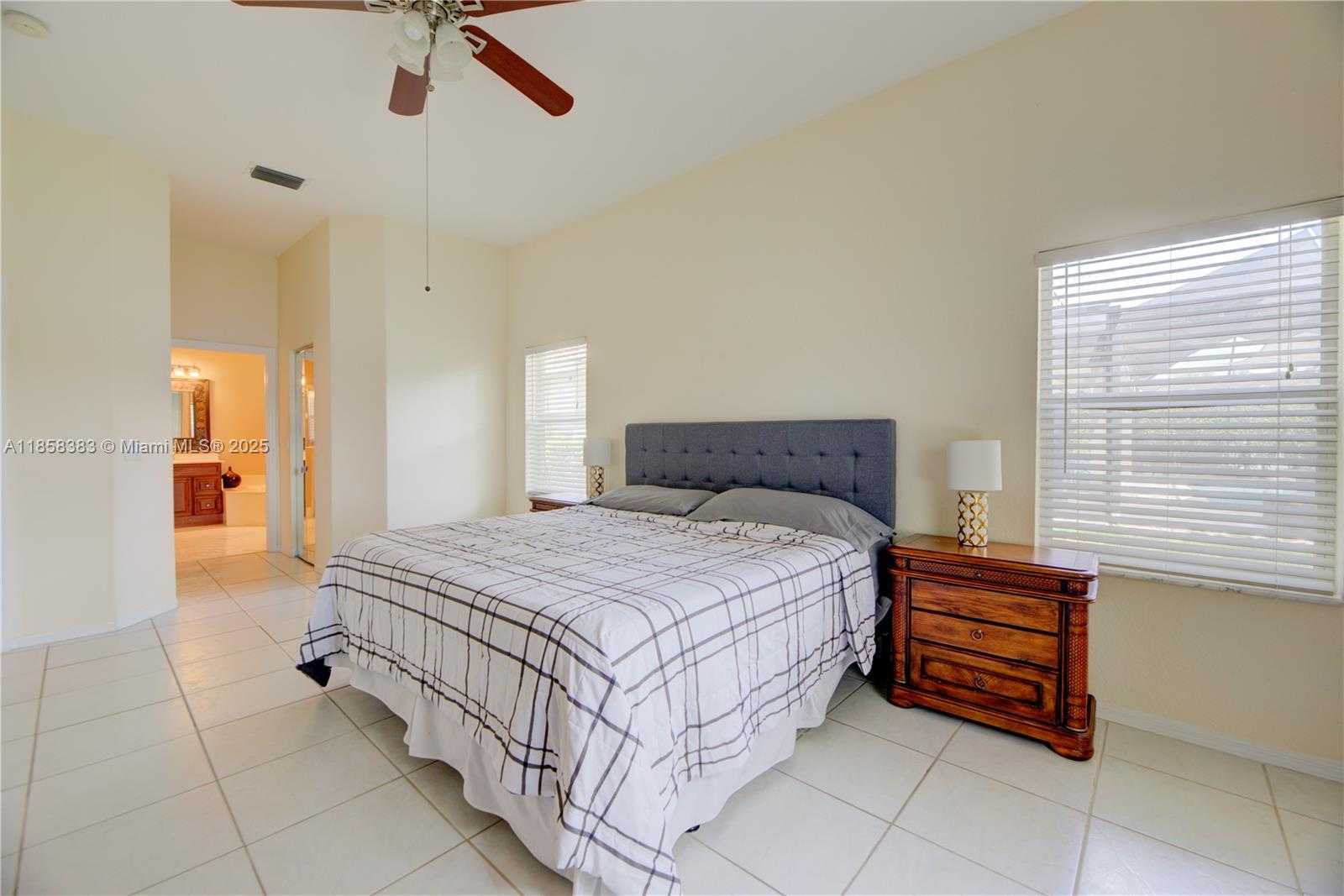 Small Image of 4310 DIAMOND WAY, Weston Number 18