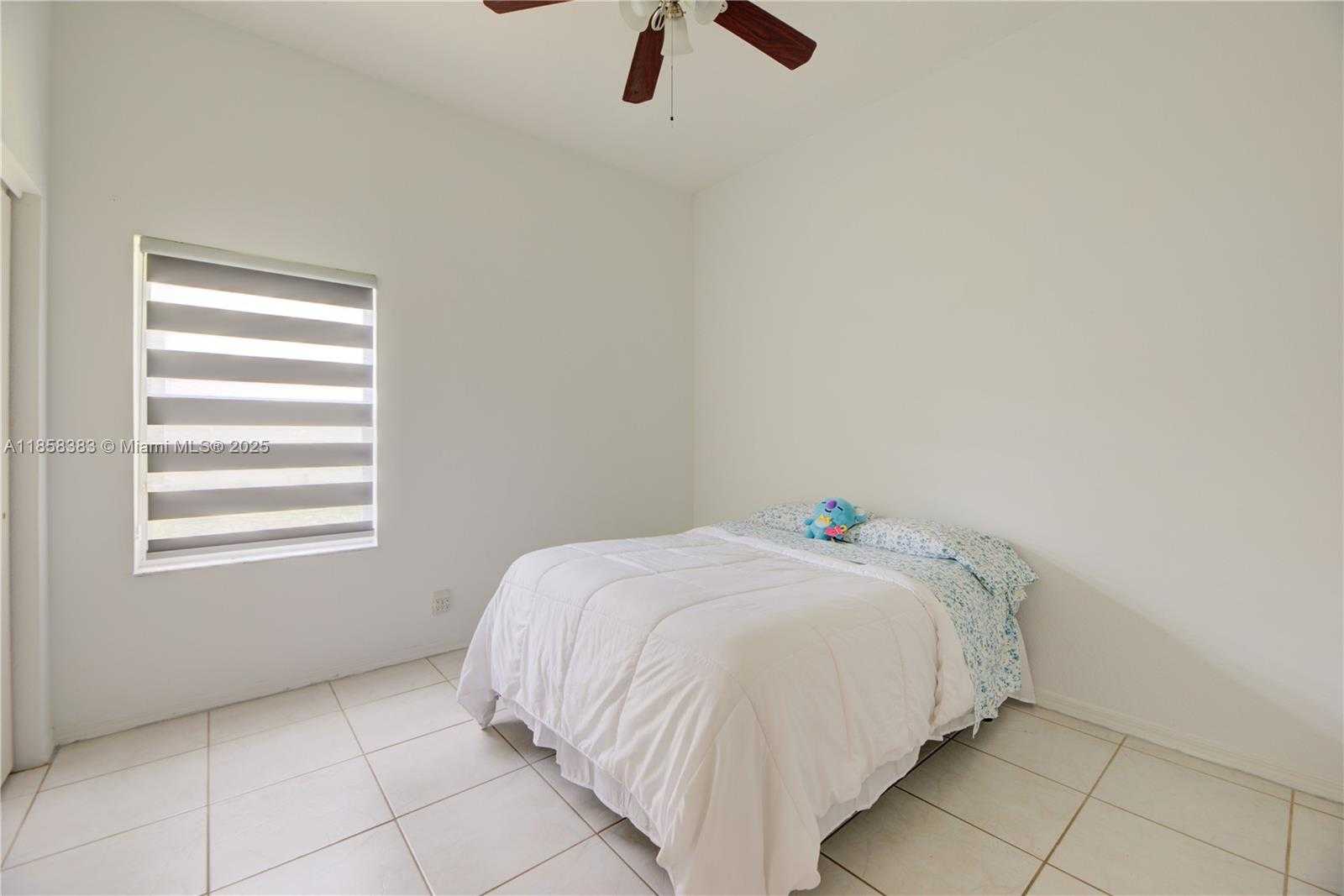 Small Image of 4310 DIAMOND WAY, Weston Number 20