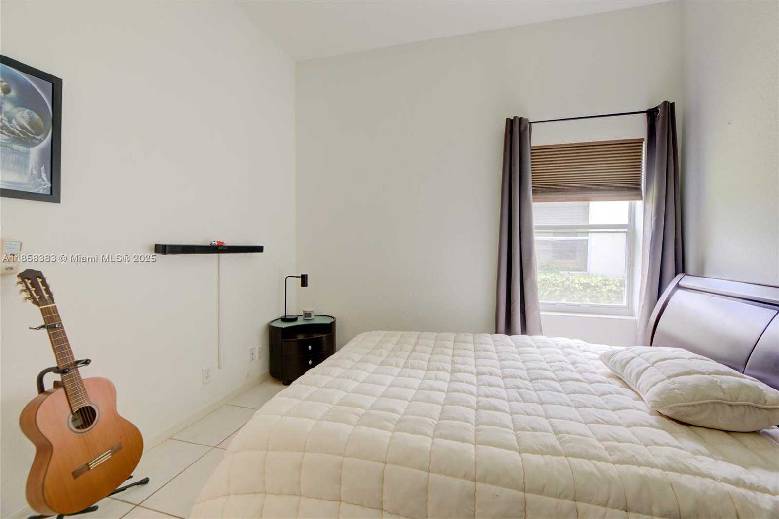 Small Image of 4310 DIAMOND WAY, Weston Number 23
