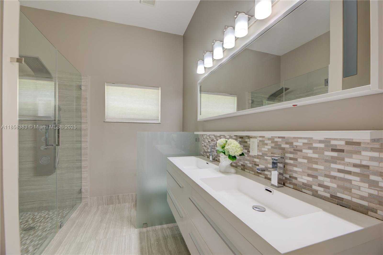 Small Image of 4310 DIAMOND WAY, Weston Number 24