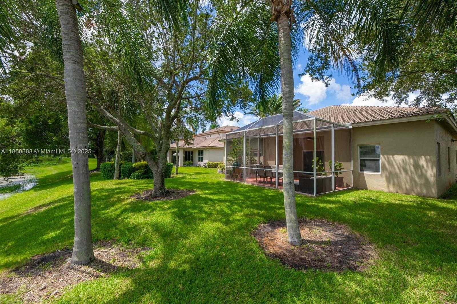 Small Image of 4310 DIAMOND WAY, Weston Number 32