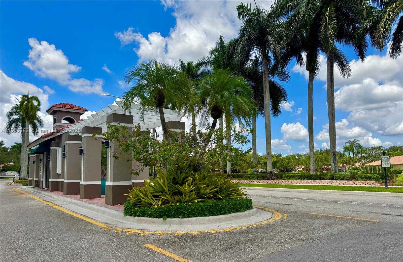 Small Image of 4310 DIAMOND WAY, Weston Number 33