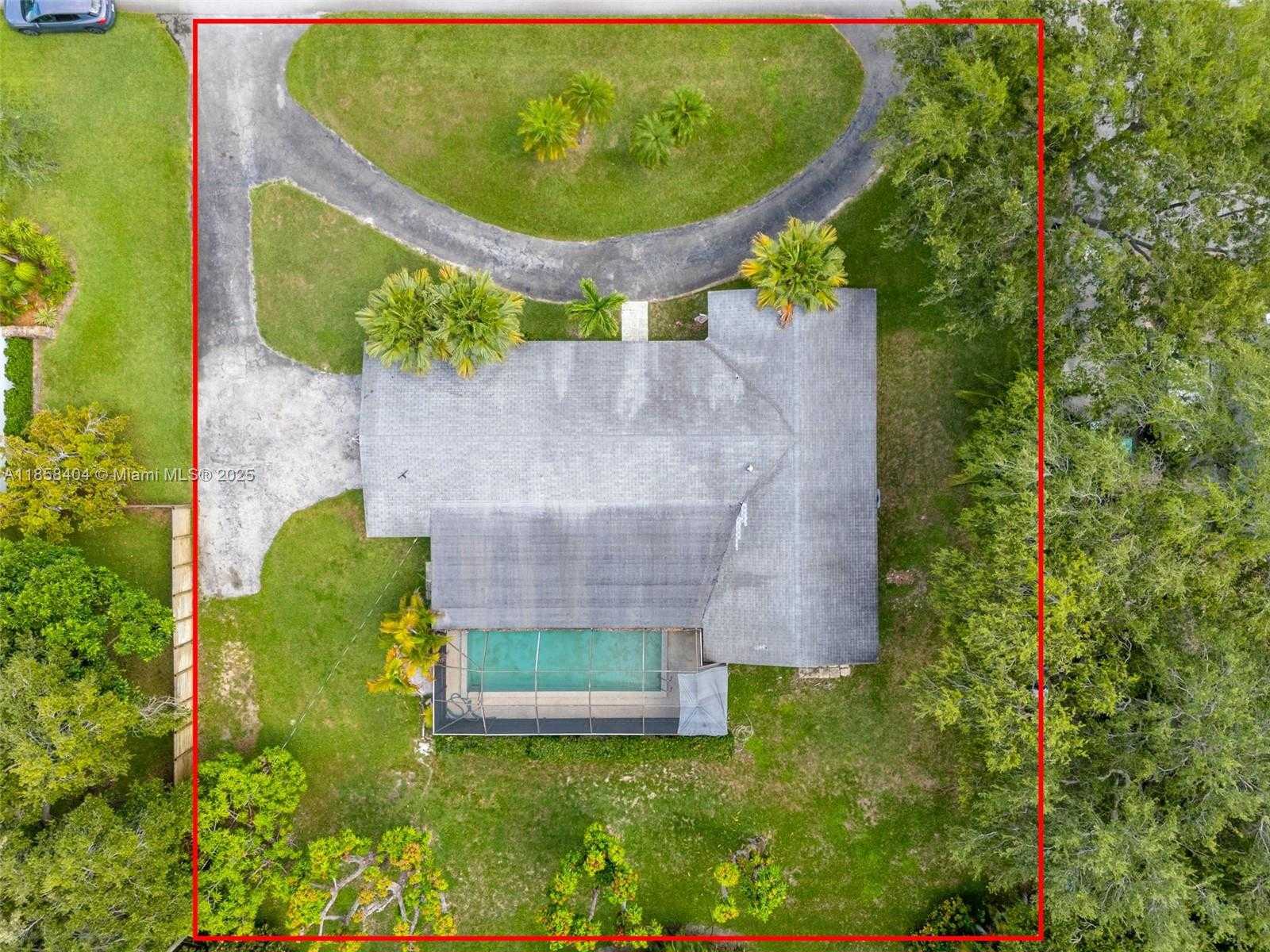 Small Image of 8340 SOUTH WEST 154TH TER, Palmetto Bay Number 3