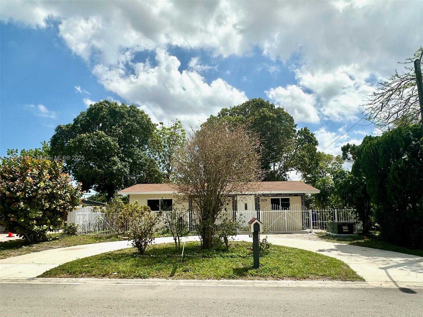 Small Image of 6440 SOUTH WEST 20TH ST, Miramar Number 4