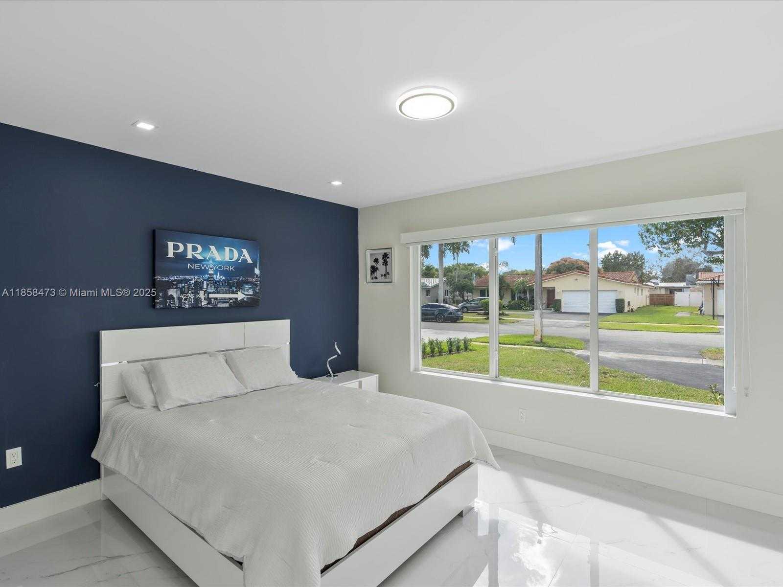 Small Image of 4901 SOUTH GRANT ST, Hollywood Number 10