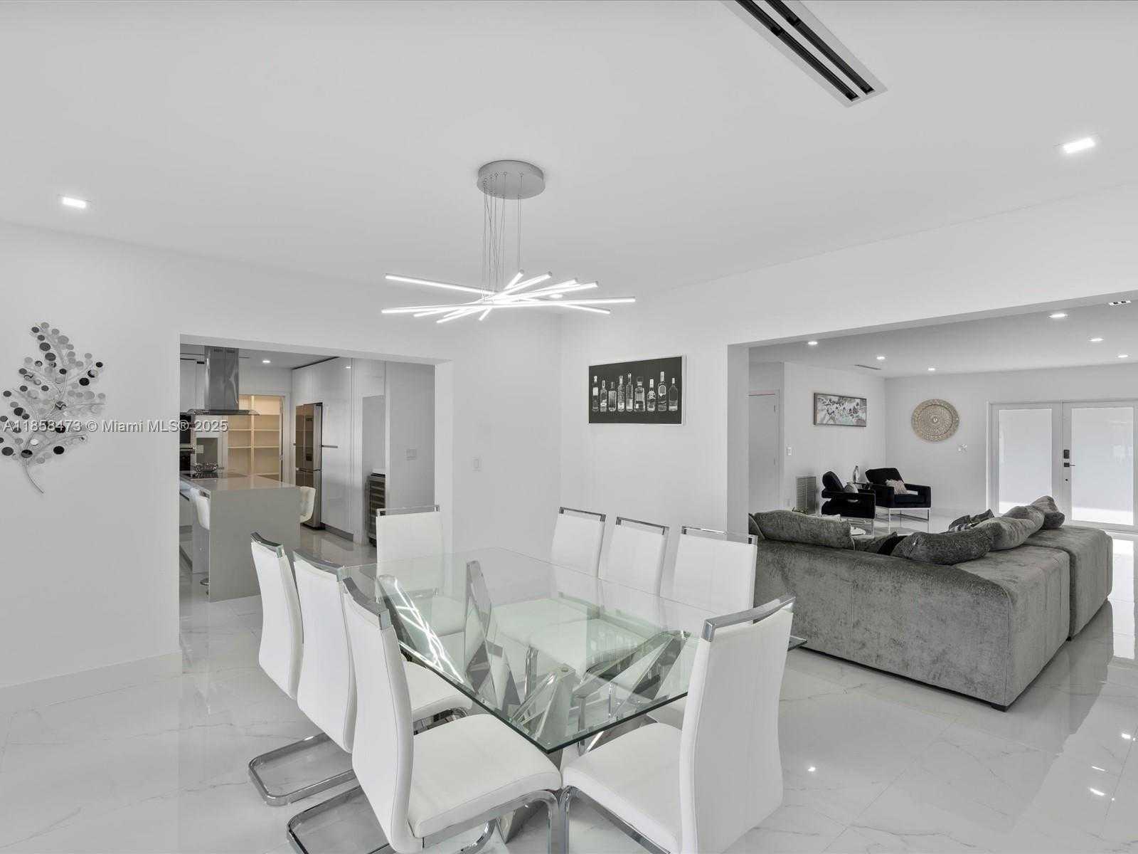 Small Image of 4901 SOUTH GRANT ST, Hollywood Number 23