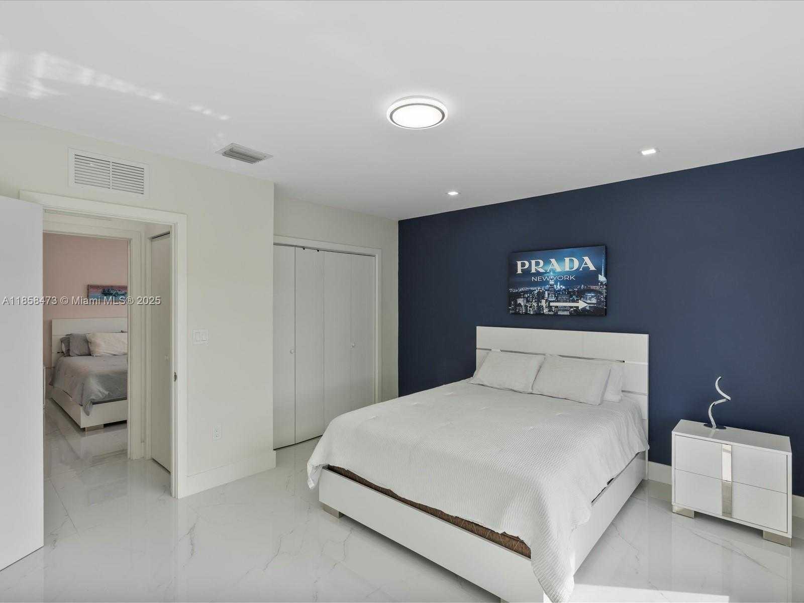 Small Image of 4901 SOUTH GRANT ST, Hollywood Number 37
